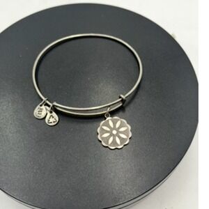 Alex and Ani Venus Flower New Beginnings Expandable Wire Bangle Bracelet